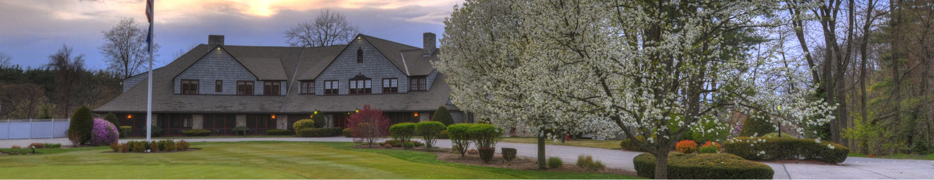 Vesper country club clubhouse